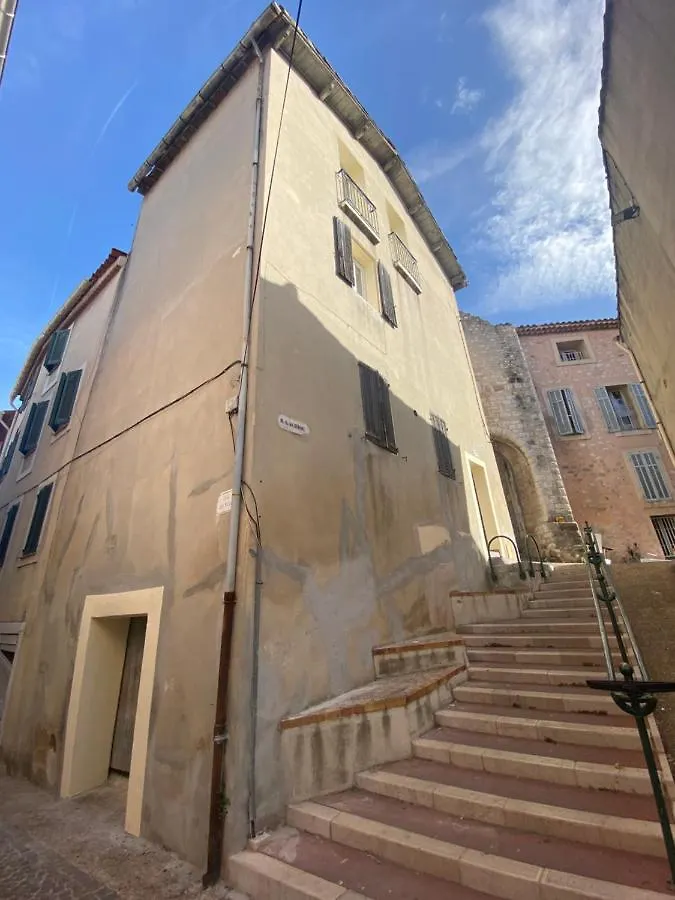 Bel Appartement T1 30M2 Centre Historique Обань